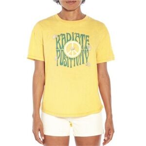 NWOT Wildfox Radiate Positivity Floral Peace Sign Graphic Tee Rounded Hem XS